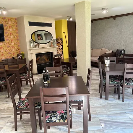 Berghof Eva - * بانيشيست